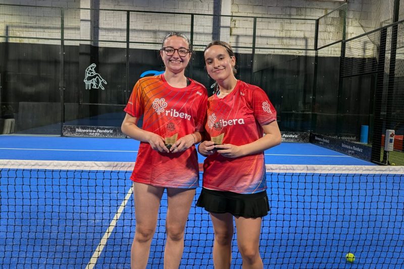 1º segunda cetegoría - Paula Reguera Ríos y María del Cueto Mouriño