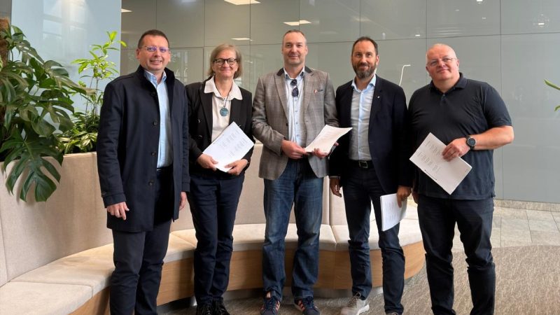 251001 Firma equipo Ribera-PDG-Eslovaquia Clínica Neumología, inmunología y alergología 251001 Firma equipo Ribera-PDG-Eslovaquia Clínica Neumología, inmunología y alergología