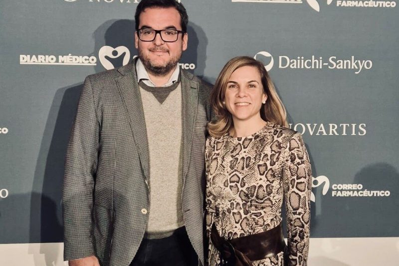 251119 Mireia Ladios, Project Manager de Futurs y Paco Aznar, Chief Applications Management Project, en el Ennova Health2