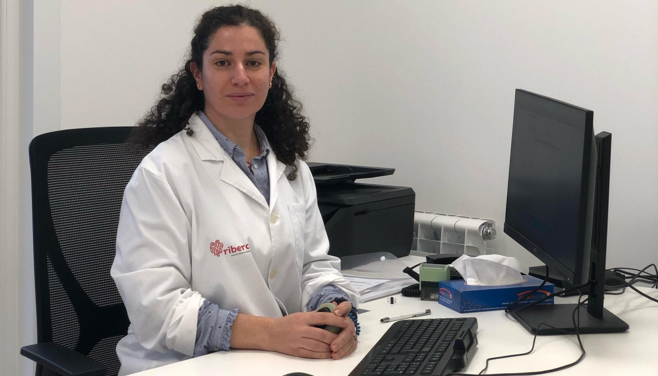 La doctora Susana Ribeiro Bràs, dermatóloga del hospital Ribera Juan Cardona