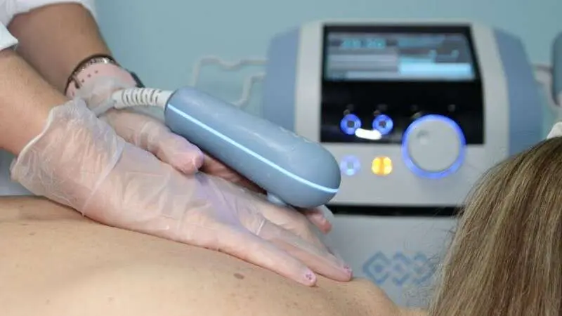 La radiofrecuencia complementa otros tratamientos de fisioterapia.
