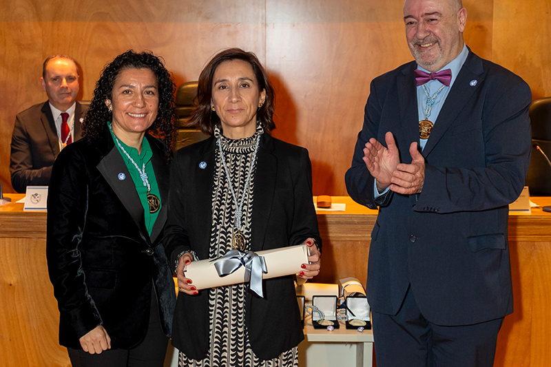 María Giráldez, subdirectora de la Escuela Universitaria de Enfermería Ribera Povisa, nombrada miembro de la Academia de Enfermería de Galicia