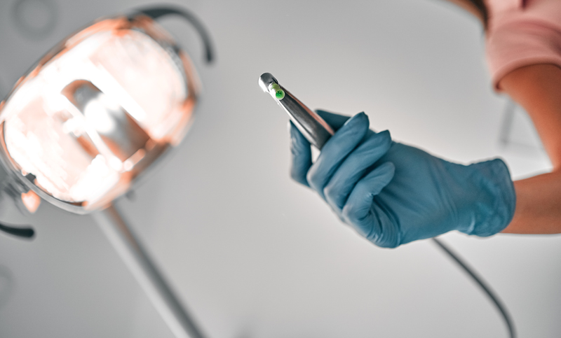 Consejos tras la extracción de una pieza dental: qué hacer y qué no hacer
