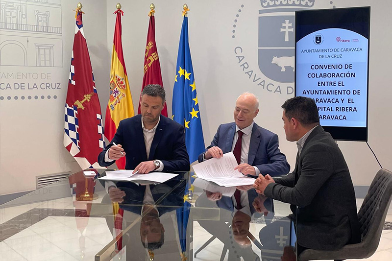 Firma convenio Hospital Ribera Caravaca y Ayuntamiento Caravaca de la Cruz promoción de la salud