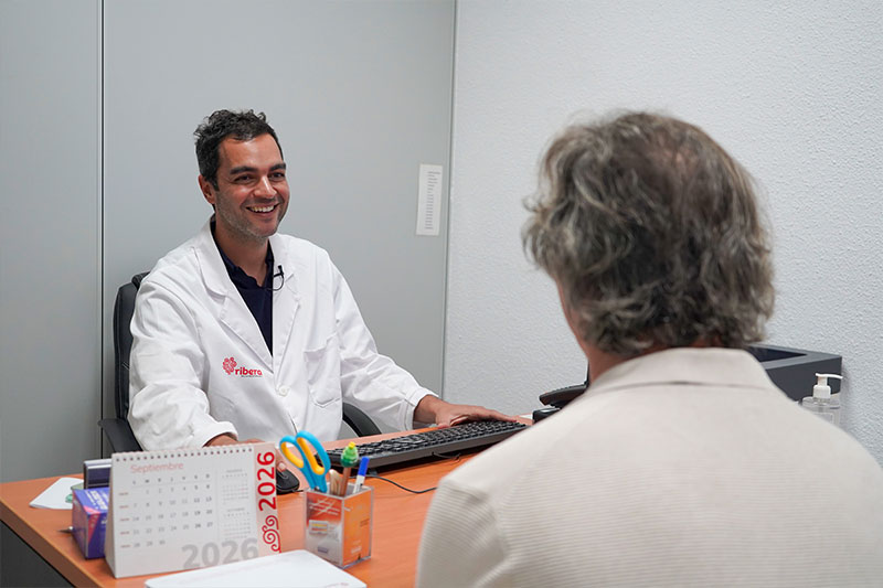 Doctor Ramón Rogel, urólogo de la clínica Ribera Pasarela, especialista en salud masculina