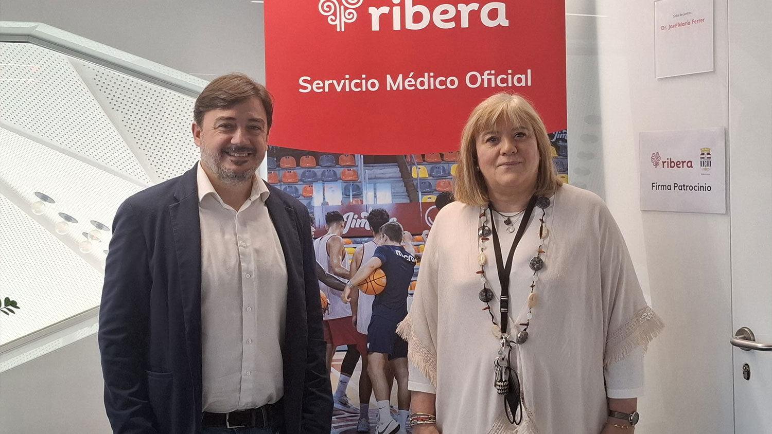 Firma patrocinio David Ayala y Amelia Álvalos