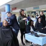 El Hospital de La Ribera recoge cerca de 5 kilos de pelo para hacer pelucas para pacientes oncológicos