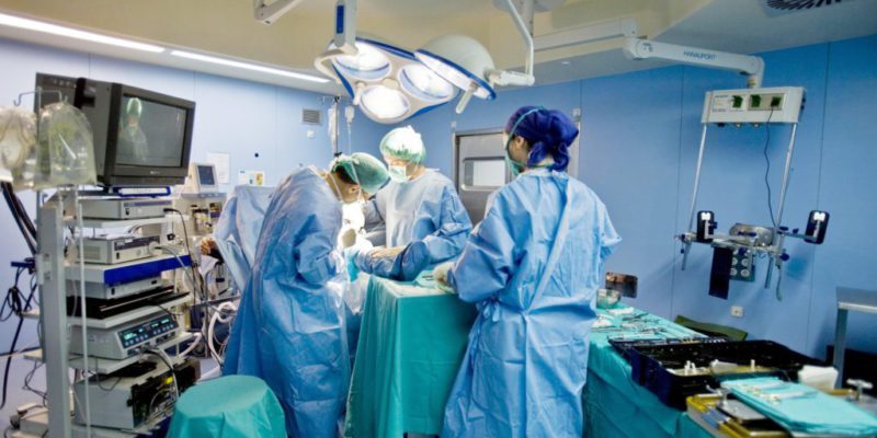 Los pacientes de los hospitales de Ribera Salud esperan 1 mes y medio menos que los del resto de hospitales públicos para ser operados