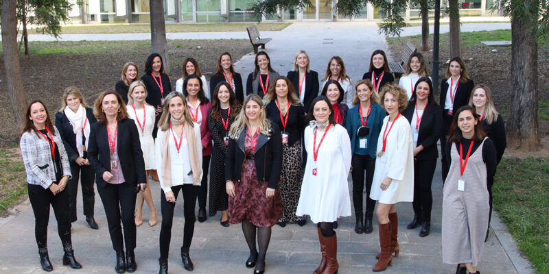 El 70% de los profesionales del grupo sanitario Ribera son mujeres y ocupan el 56% de los puestos de responsabilidad