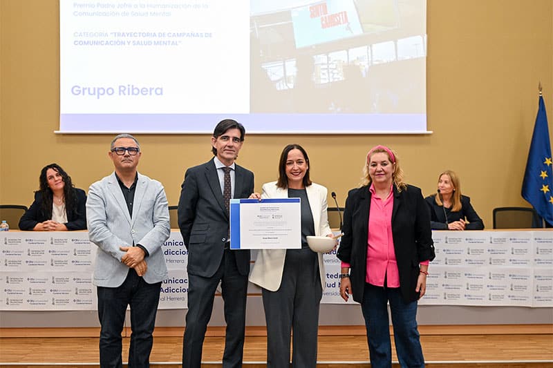 El CEU-UCH reconoce al grupo Ribera por su trayectoria en comunicación y divulgación sobre salud mental